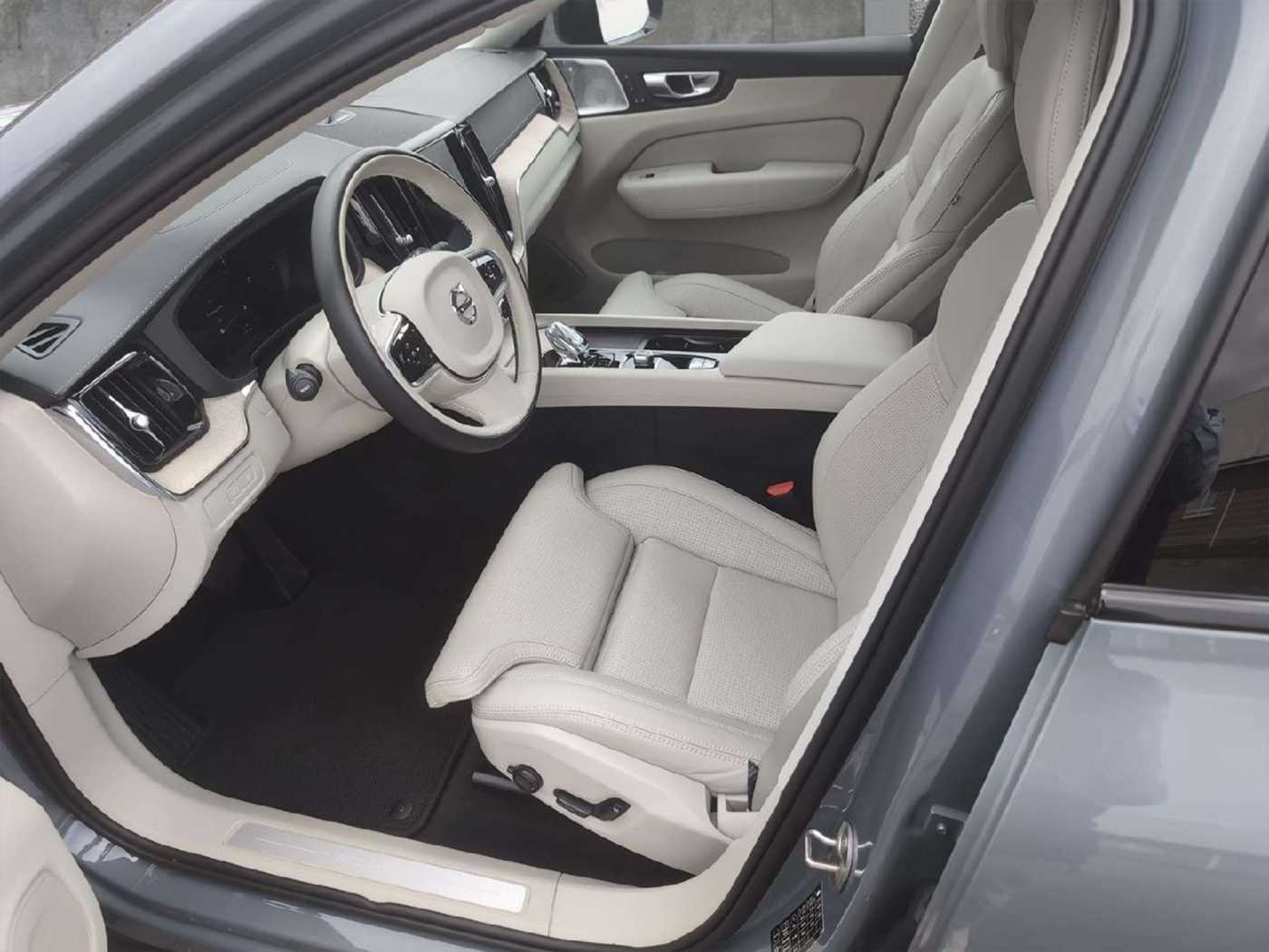 Volvo  T8 AWD Ultimate Dark Plug-In Hybrid