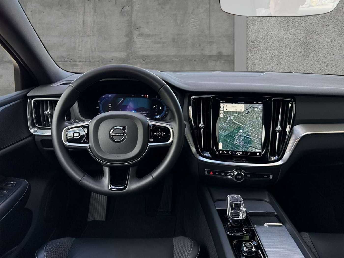 Volvo  Plus Dark