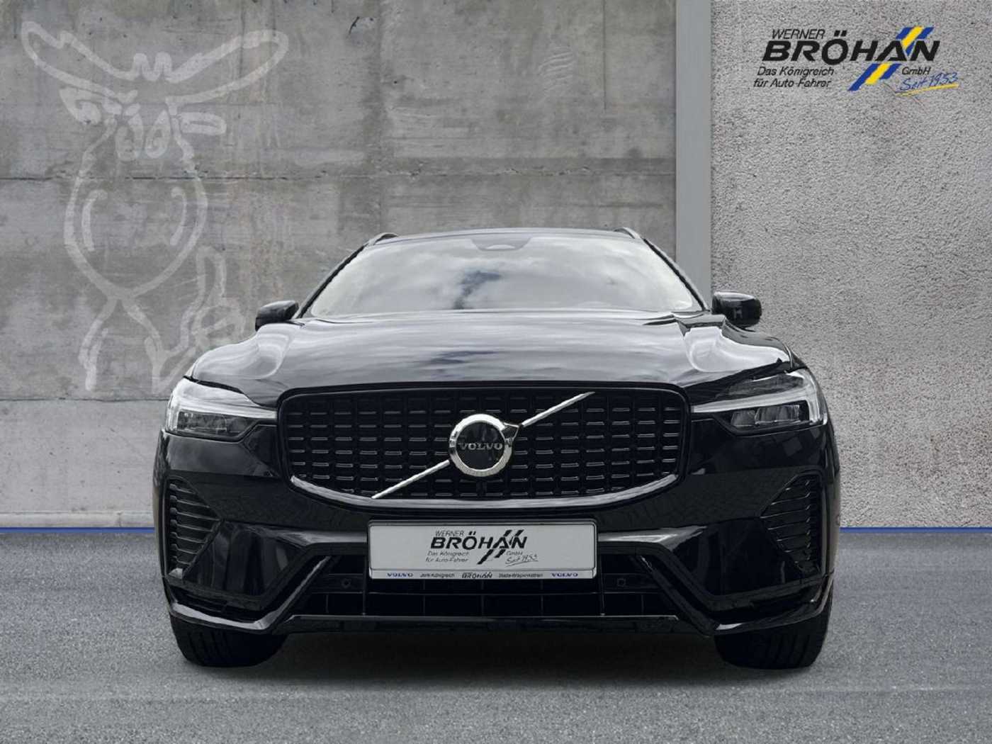 Volvo  Plus B4 Mild-Hybrid Diesel Dark