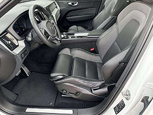 Volvo  R Design 2WD