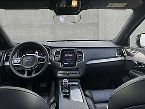 Volvo  Ultimate Dark Recharge Plug-In Hybrid AWD