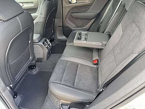 Volvo  Ultimate Recharge Pure Electric AWD