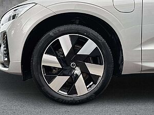 Volvo  T6 AWD R-Design Recharge Plug-In Hybrid