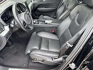 Volvo  Plus Dark 2WD