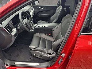 Volvo  B4 Benzin Plus Dark