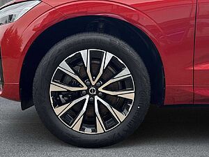 Volvo  B4 Benzin Plus Dark