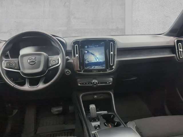 Volvo  Momentum Pro 2WD