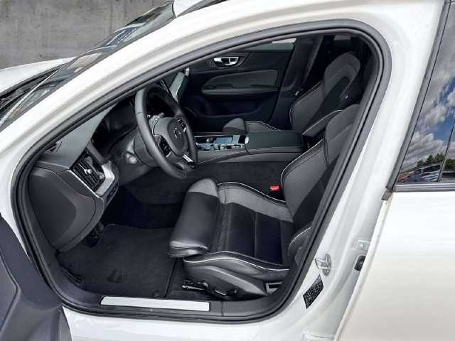 Volvo  Plus Dark T6 Recharge AWD