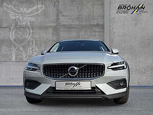 Volvo  B4 AWD Diesel Plus