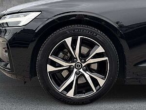 Volvo  Plus Dark