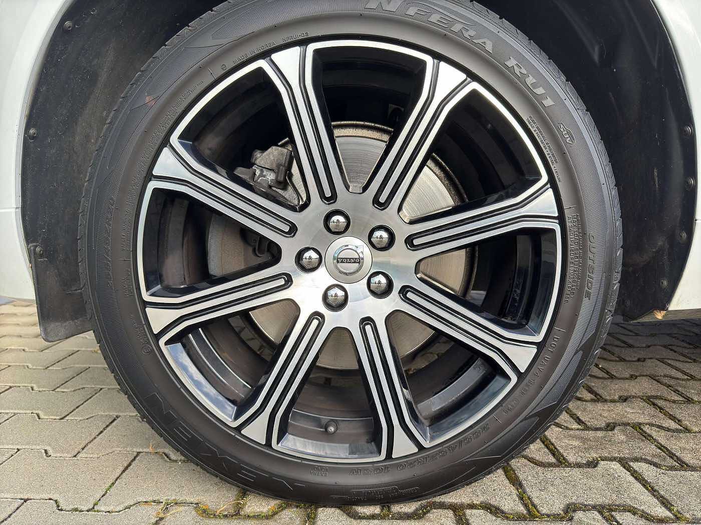 Volvo  Inscription AWD