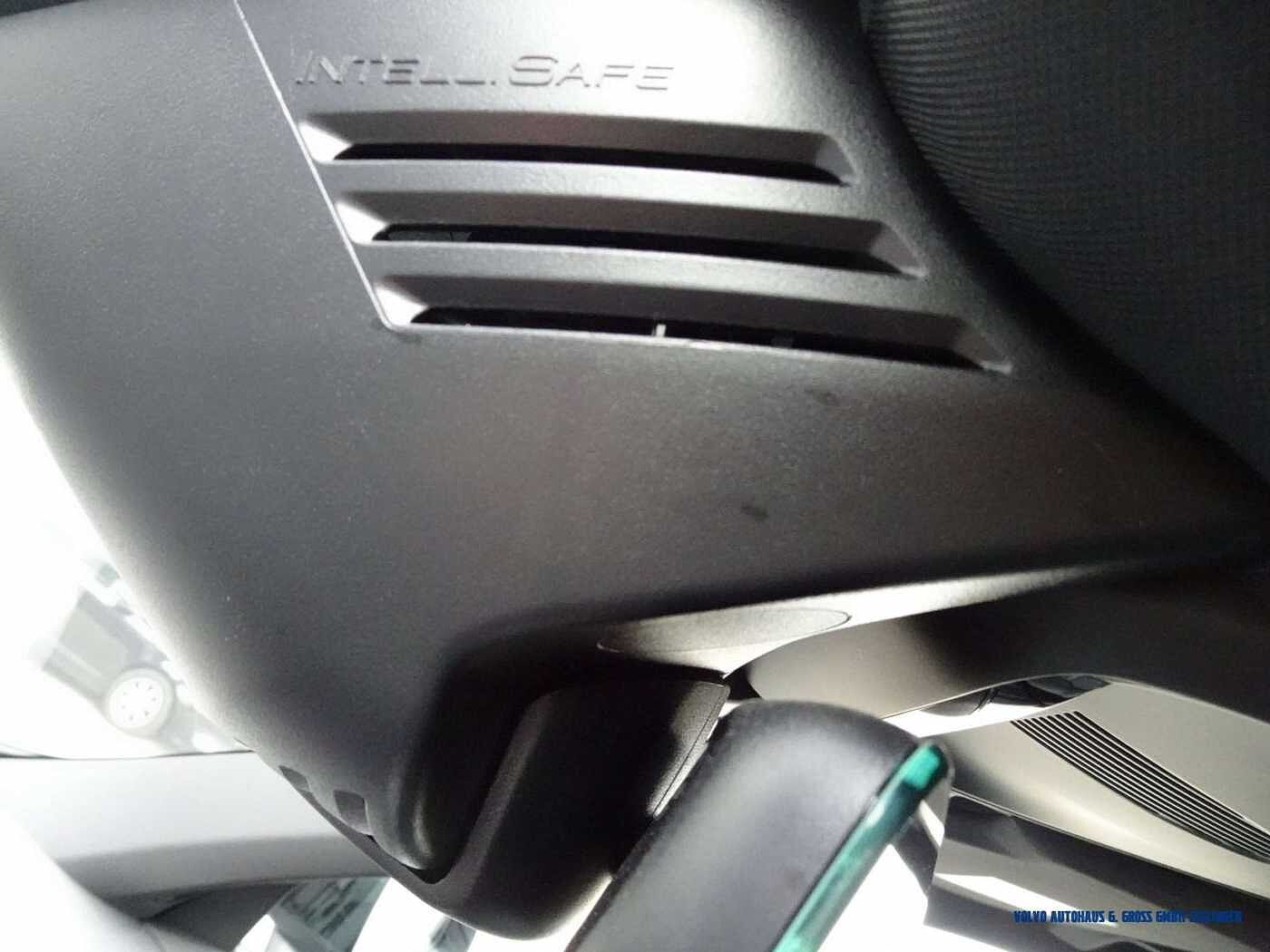 Volvo  T8 AWD Recharge Geartronic R-Design Expression