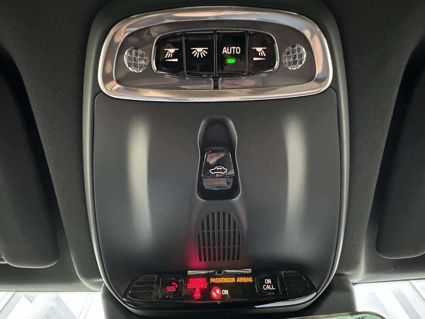 Volvo  B4 Momentum Pro FWD