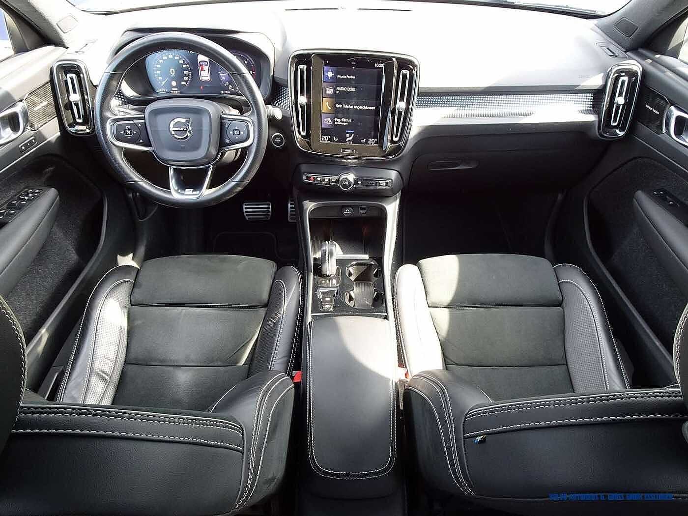 Volvo  D4 AWD Geartronic R-Design