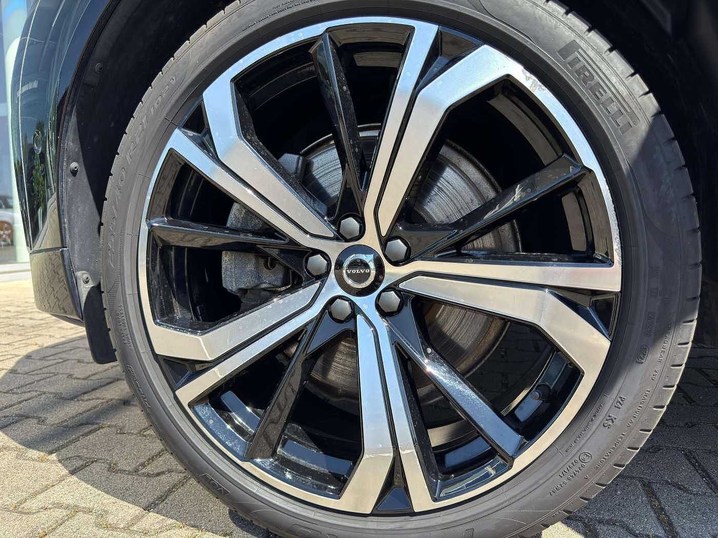 Volvo  T6 R-Design Recharge AWD