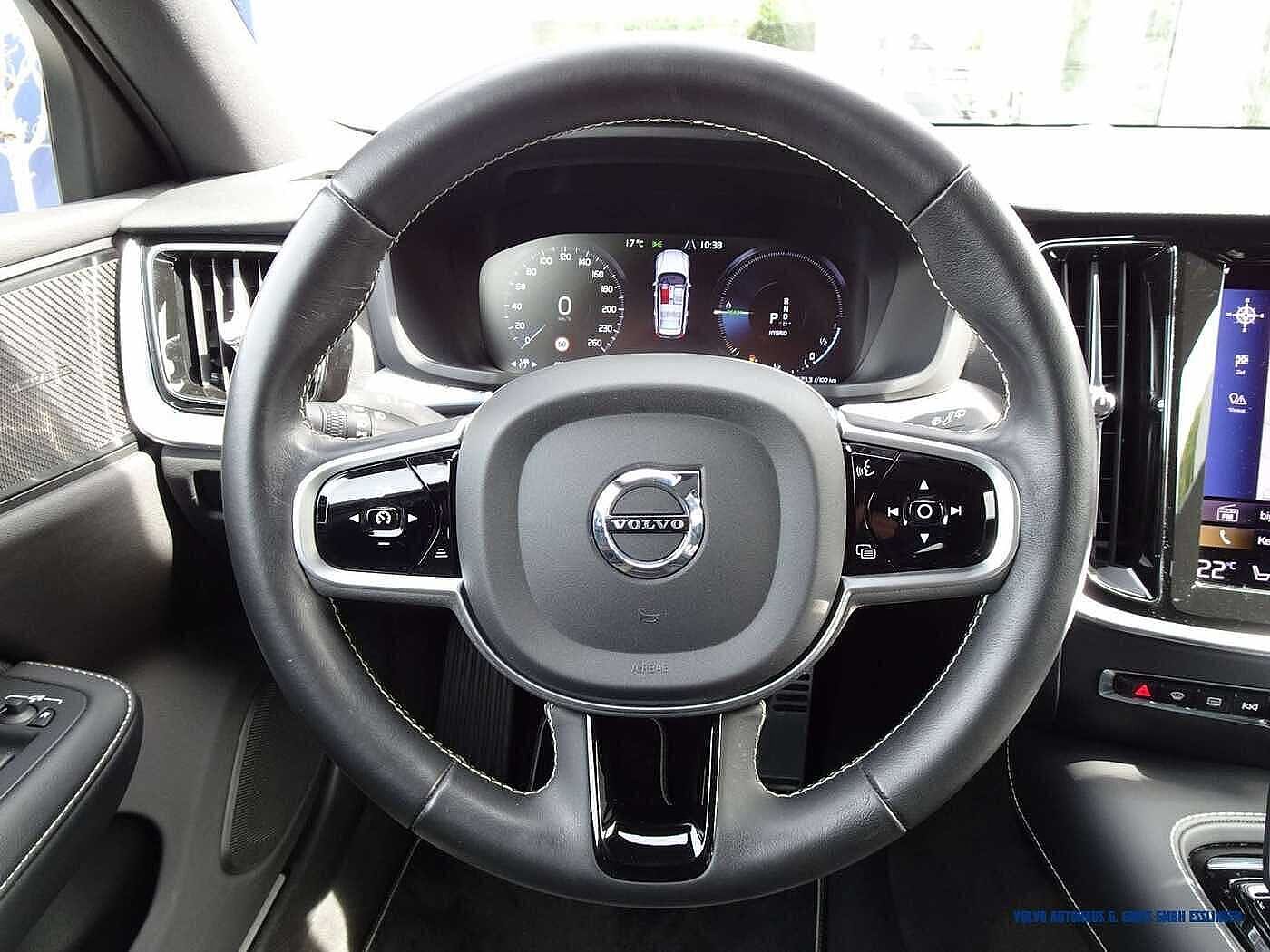 Volvo  T6 AWD Recharge Geartronic R-Design