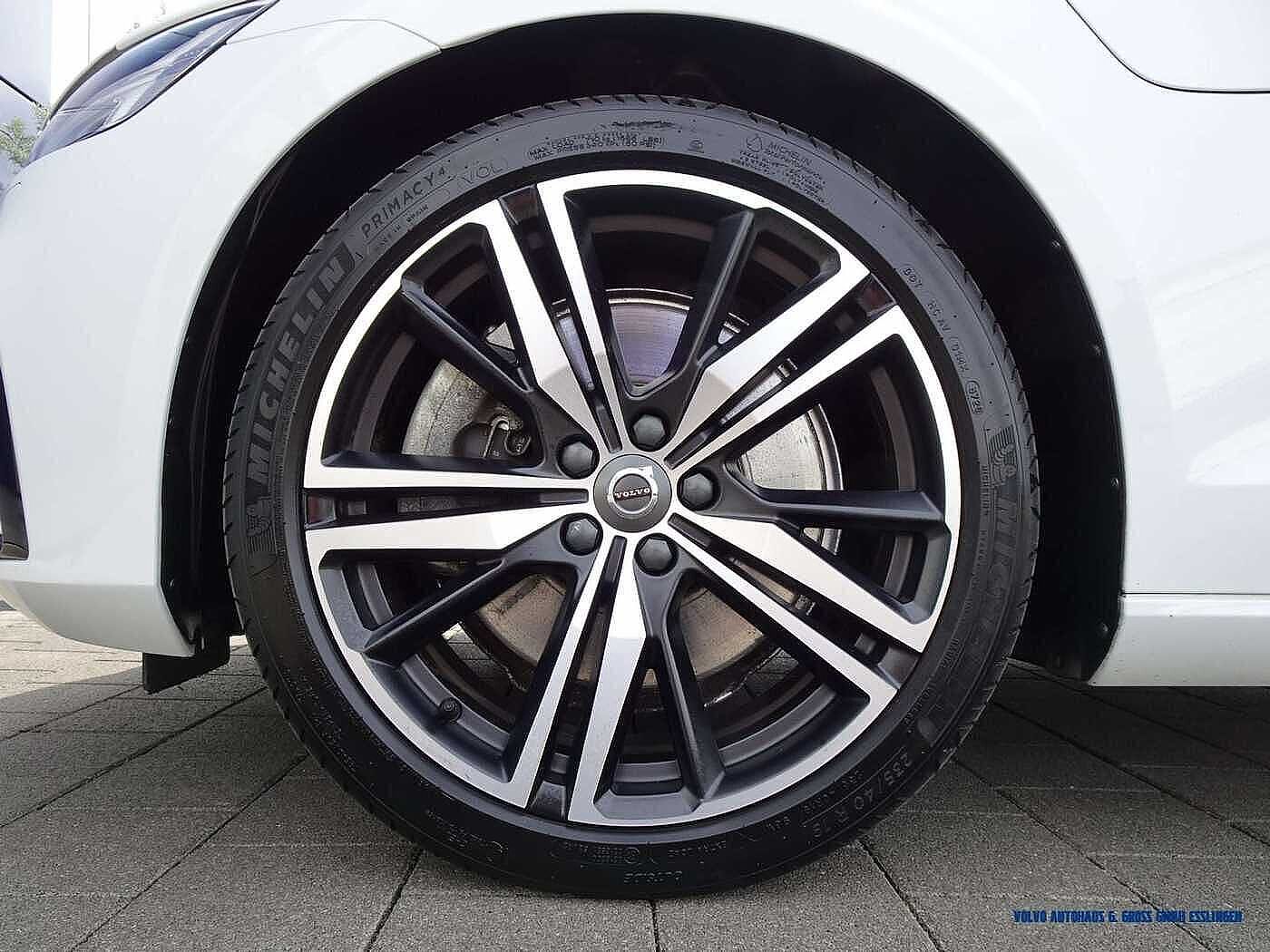 Volvo  T6 AWD Recharge Geartronic R-Design