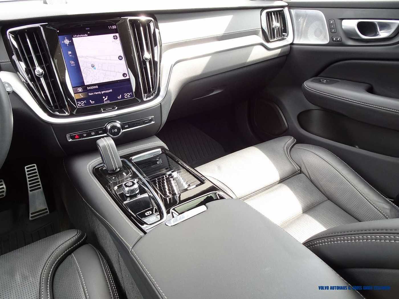 Volvo  T8 AWD Recharge Geartronic R-Design