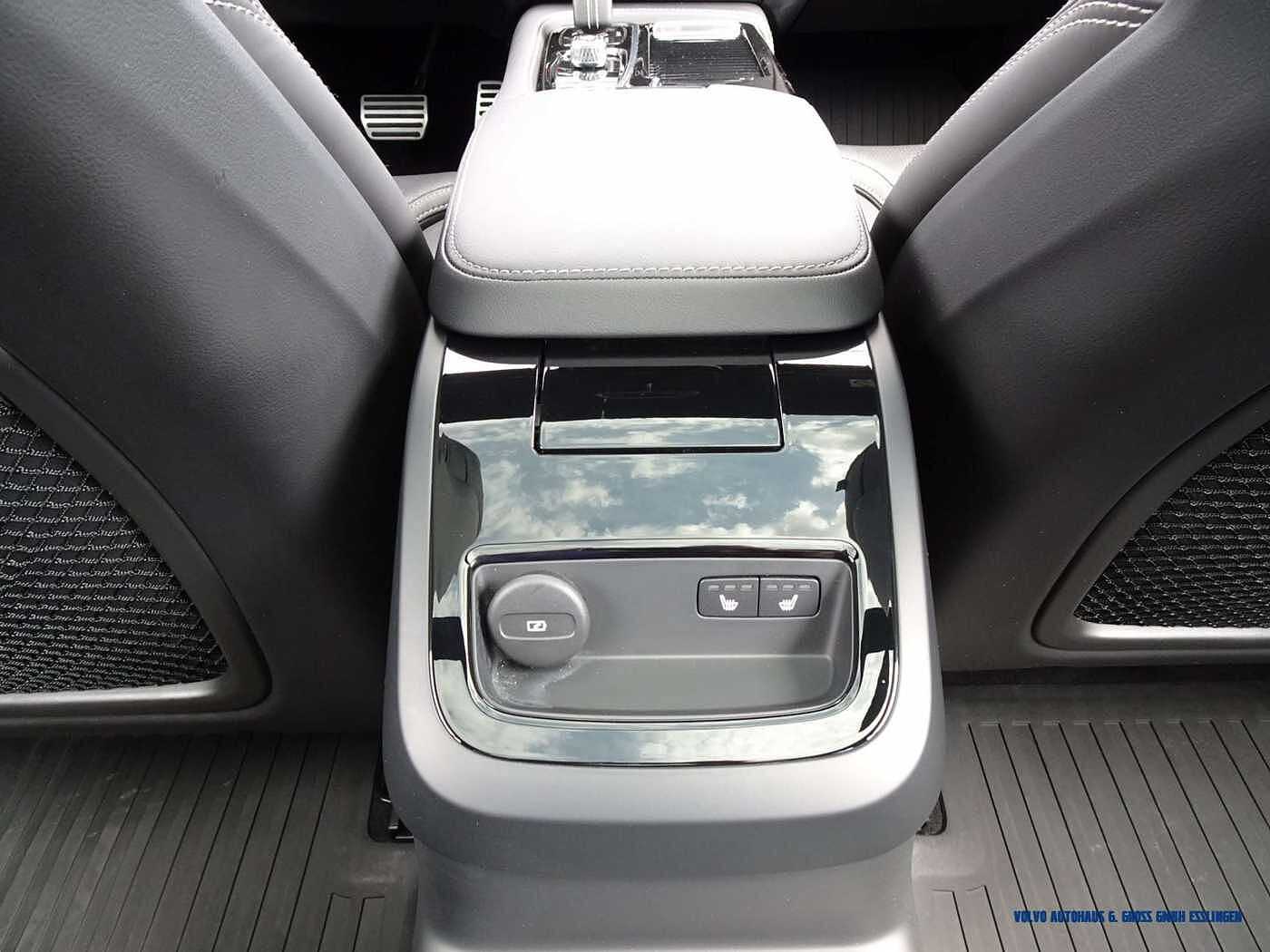 Volvo  T8 AWD Recharge Geartronic R-Design