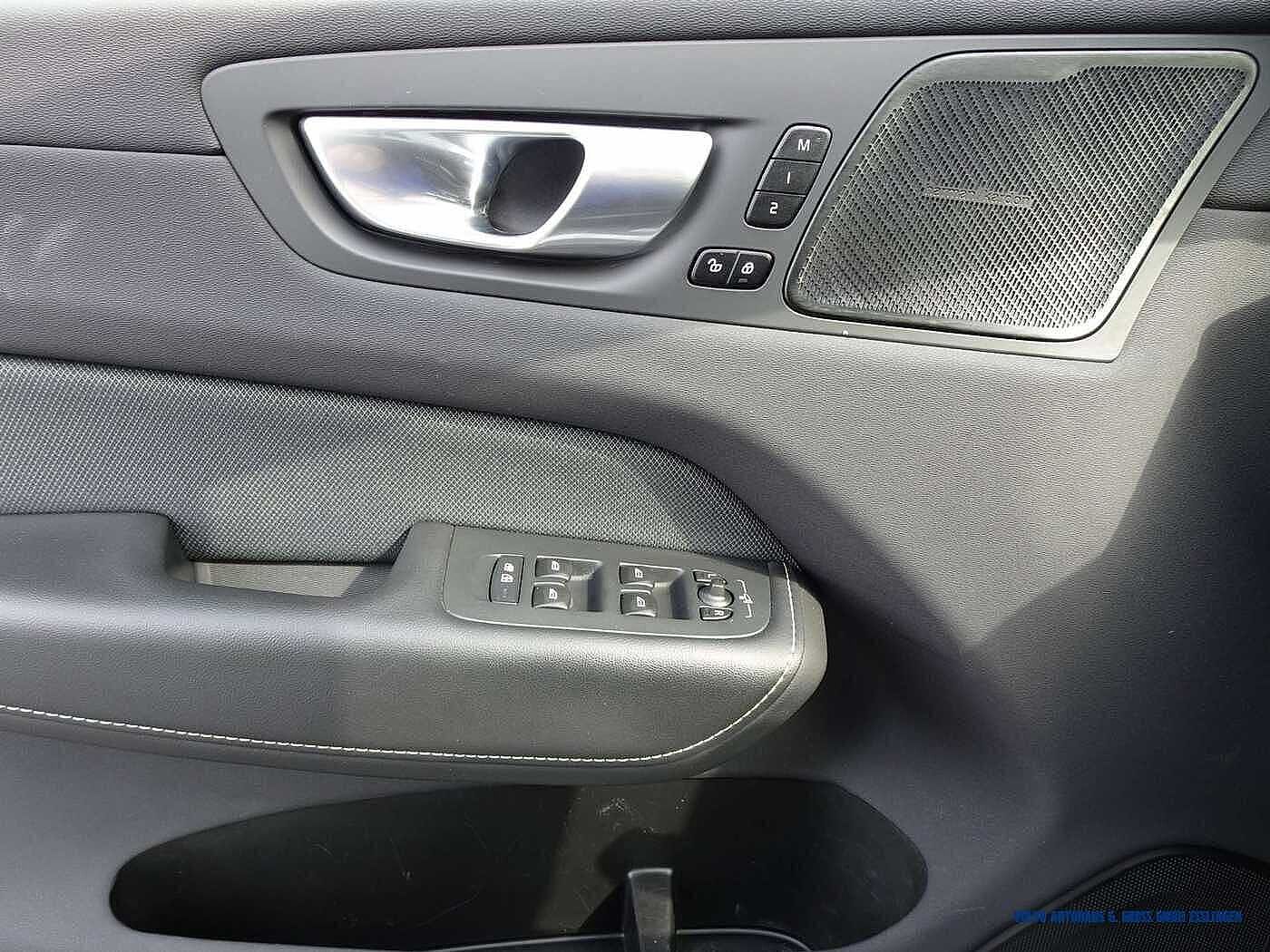 Volvo  T6 AWD Recharge Geartronic R-Design