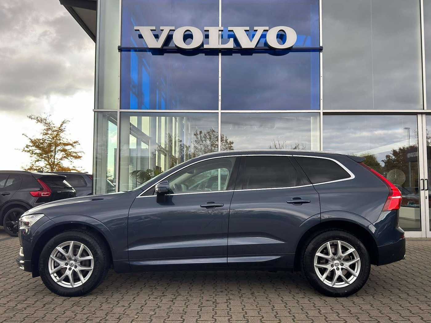 Volvo  D4 Momentum Pro AWD