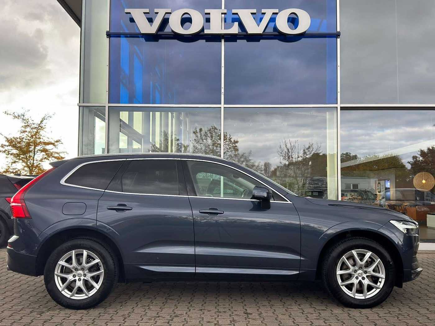 Volvo  D4 Momentum Pro AWD