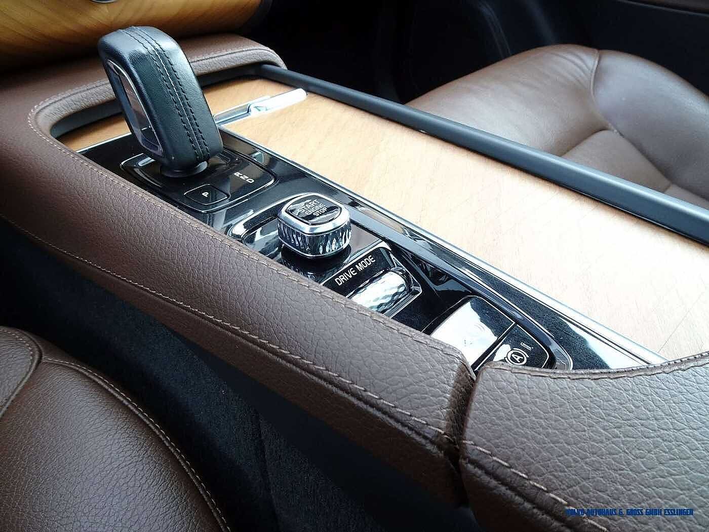 Volvo  B5 AWD Geartronic Momentum Pro