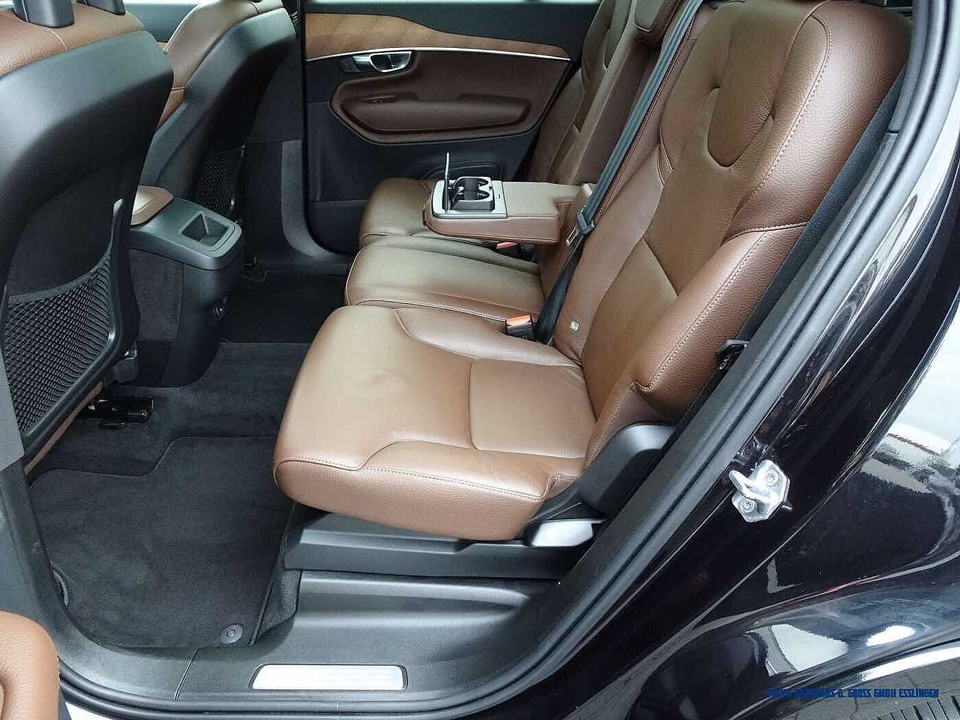 Volvo  B5 AWD Geartronic Momentum Pro