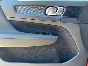 Volvo  P8 R Design Recharge Pure Electric AWD