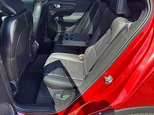 Volvo  P8 R Design Recharge Pure Electric AWD