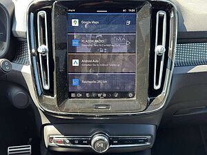Volvo  P8 R Design Recharge Pure Electric AWD