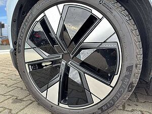 Volvo  Ultra Twin Motor Performance AWD