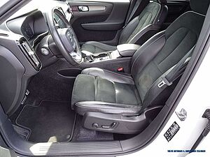 Volvo  D4 AWD Geartronic R-Design
