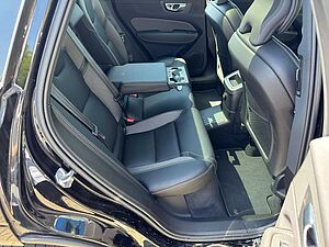 Volvo  T6 R-Design Recharge AWD