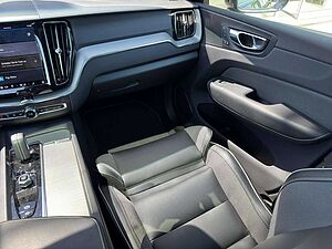Volvo  T6 R-Design Recharge AWD