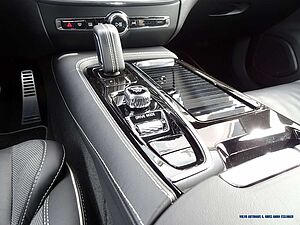 Volvo  T6 AWD Recharge Geartronic R-Design