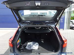 Volvo  T8 AWD Recharge Geartronic R-Design