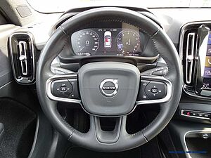 Volvo  T3 Geartronic Momentum