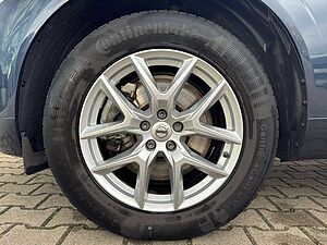 Volvo  D4 Momentum Pro AWD