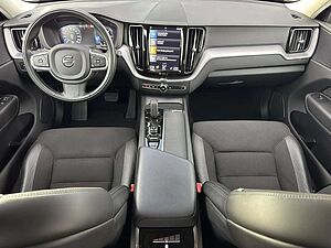 Volvo  D4 Momentum Pro AWD