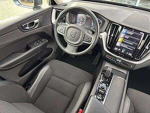 Volvo  D4 Momentum Pro AWD