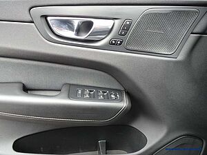 Volvo  B5 AWD Geartronic R-Design