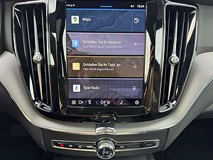 Volvo  B4d Plus Dark AWD