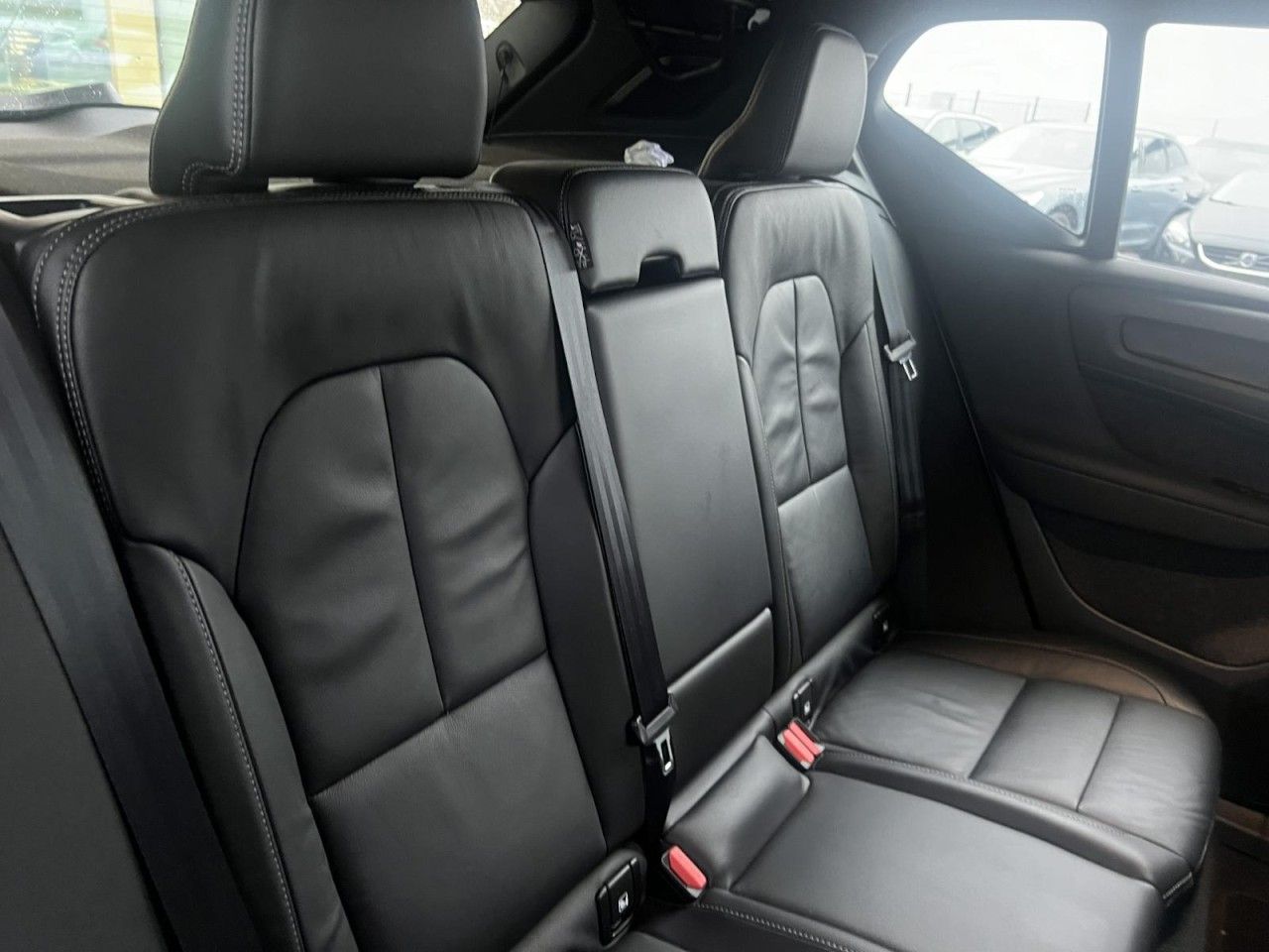 Volvo  B5 AWD R-Design (EURO 6d) Klima Navi Leder