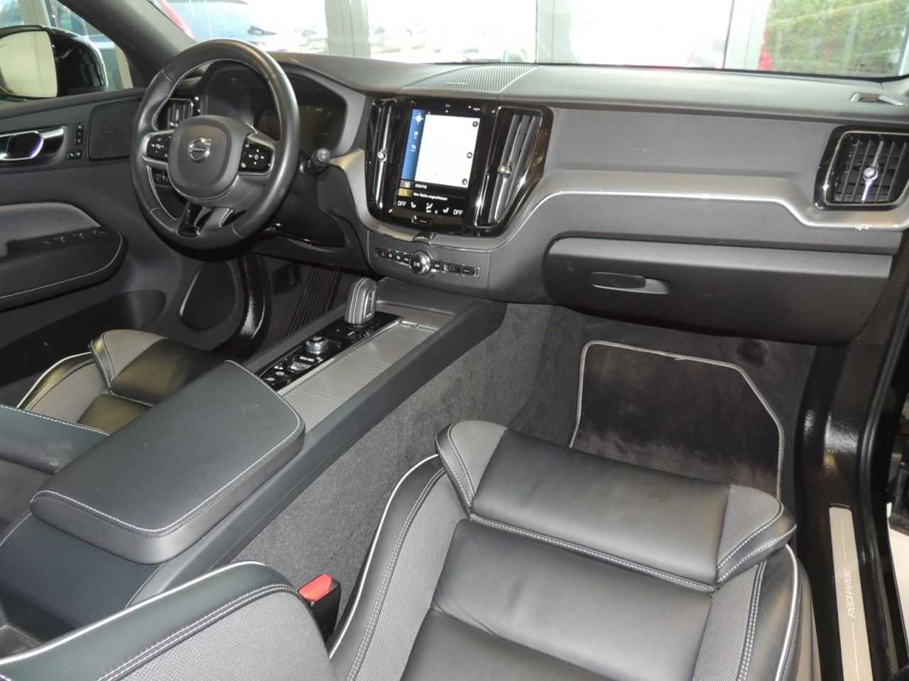 Volvo  Recharge T6 AWD R-Design Klima Navi