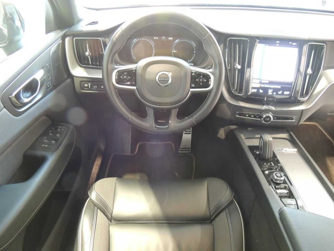 Volvo  Recharge T6 AWD R-Design Klima Navi