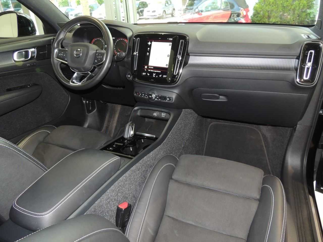 Volvo  B4 R-Design Klima Navi Rückfahrkamera