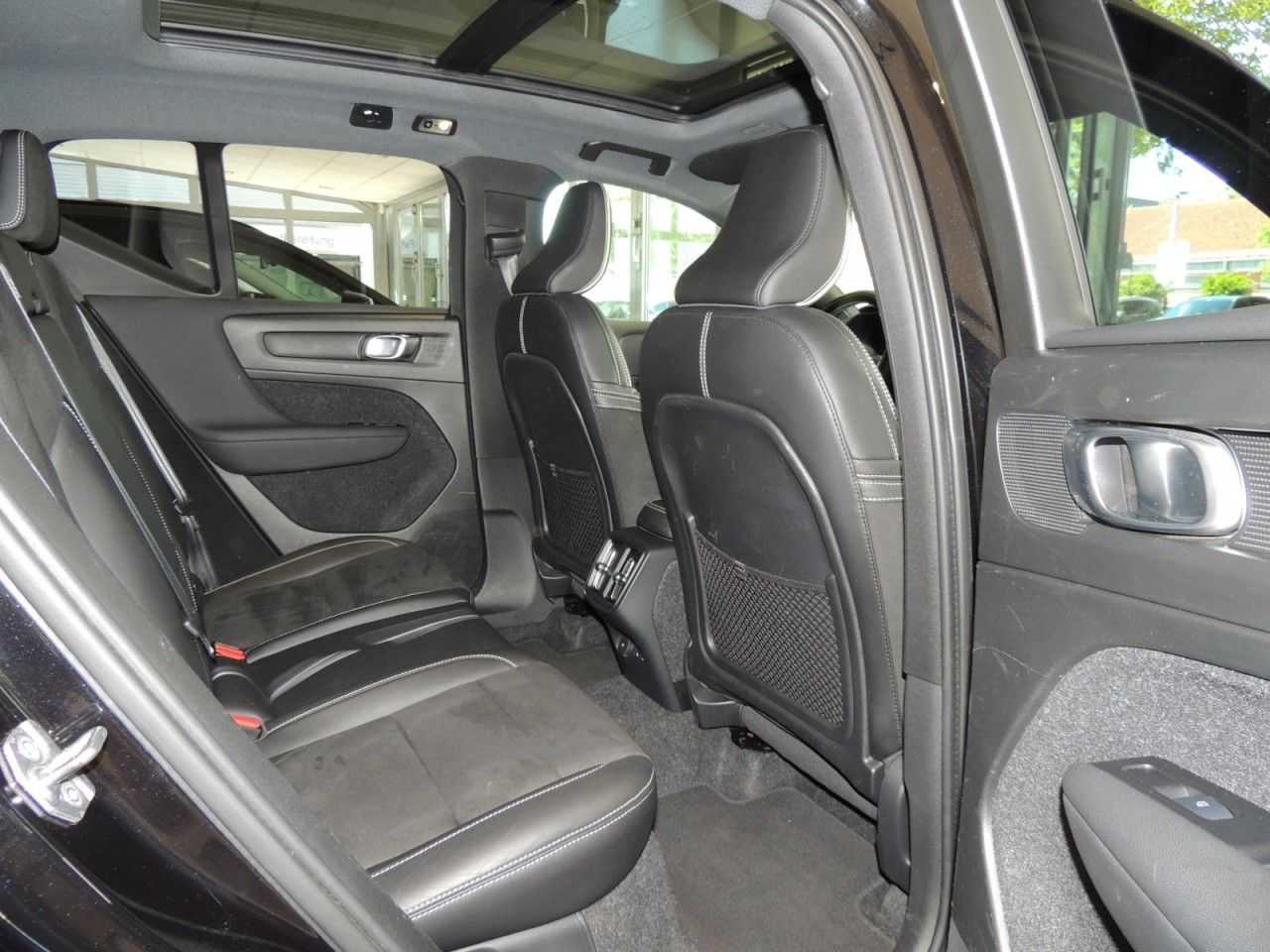 Volvo  B4 R-Design Klima Navi Rückfahrkamera