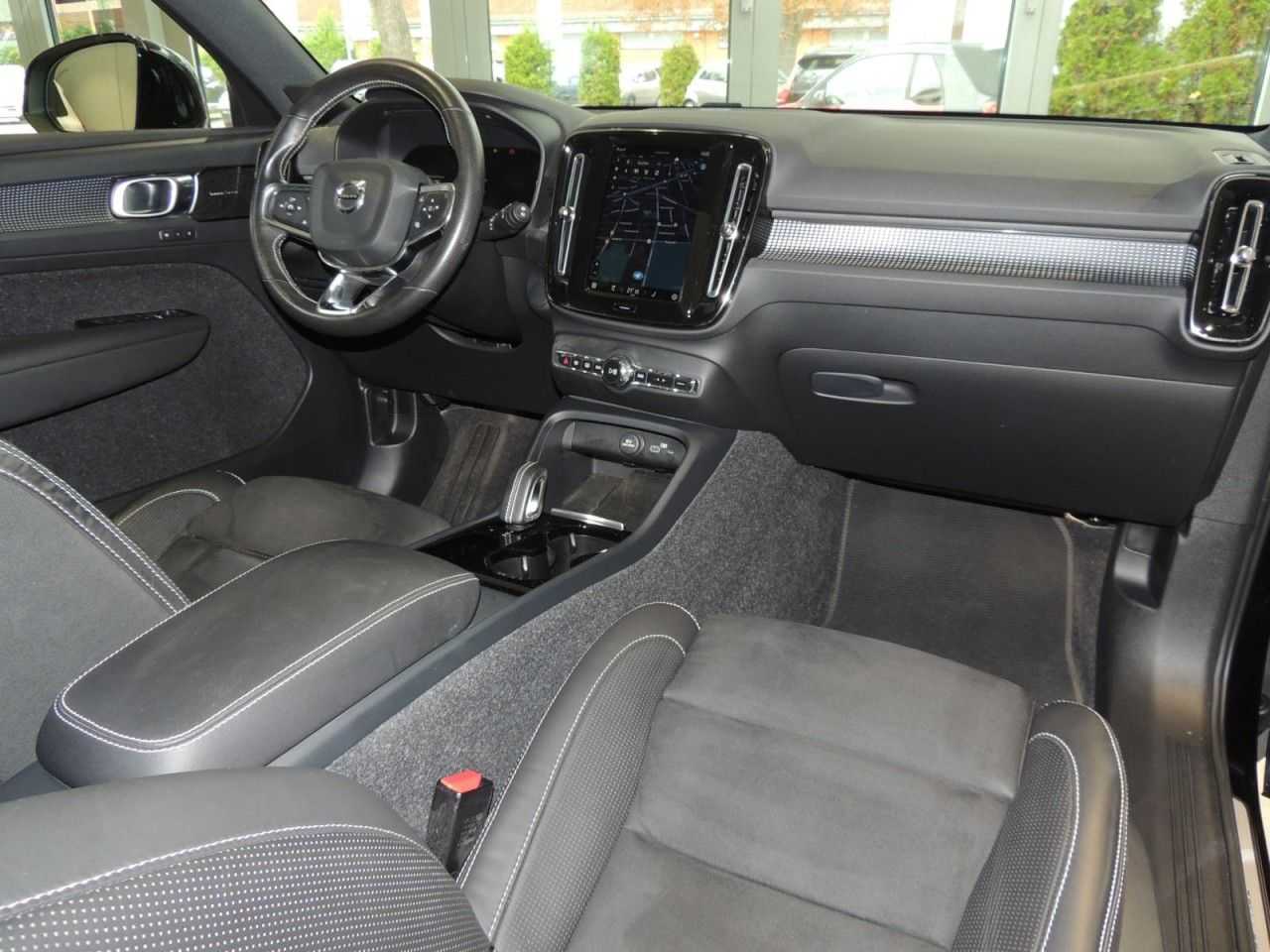 Volvo  Recharge P8 TwinMotor AWD R-Design Klima
