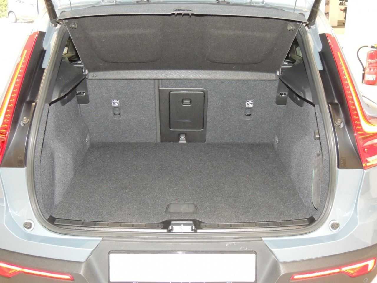 Volvo  Recharge T4 Plus Dark Klima Navi